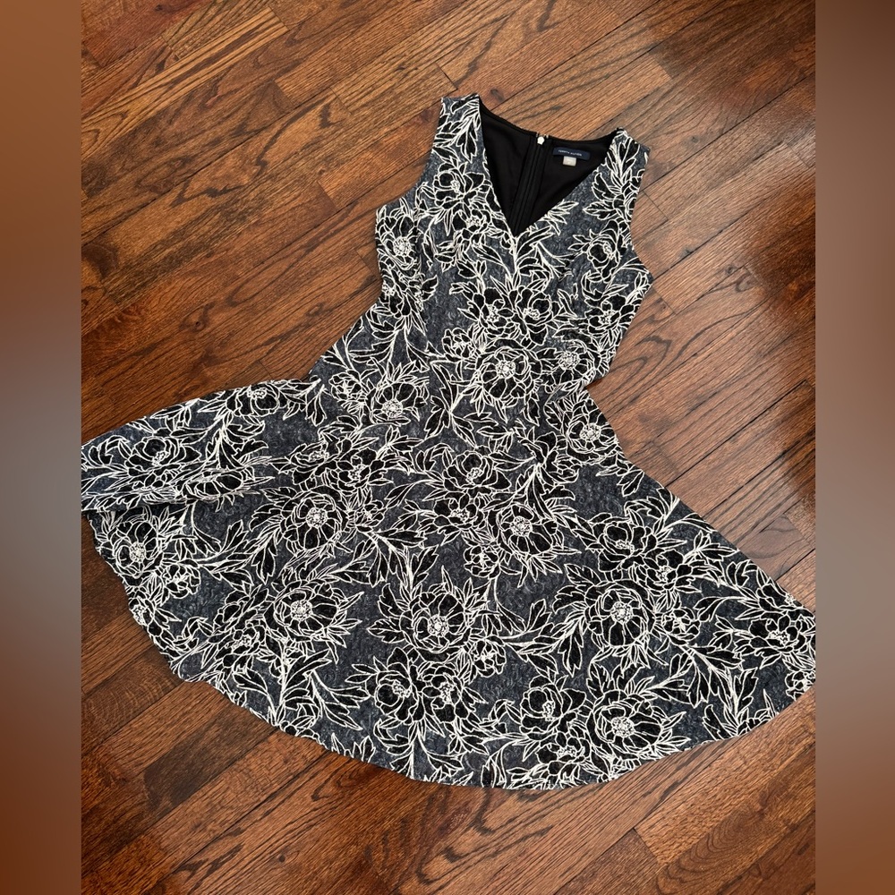 Tommy Hilfiger fit and flare petite Navy and White dress.
